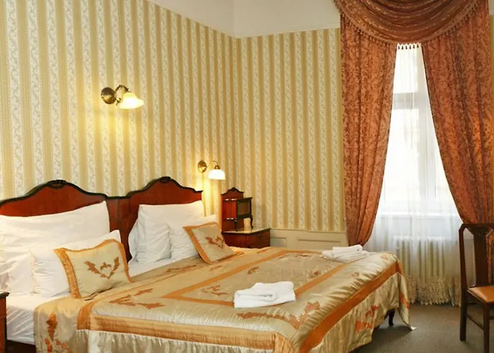 1885 By Wagnerstays 4*