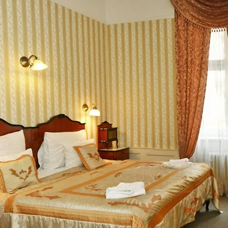 1885 By Wagnerstays 4*