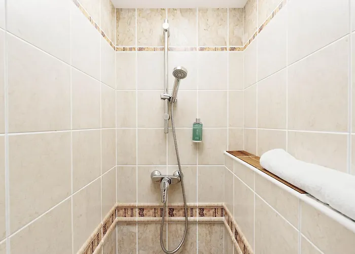 1885 By Wagnerstays מלון 4*